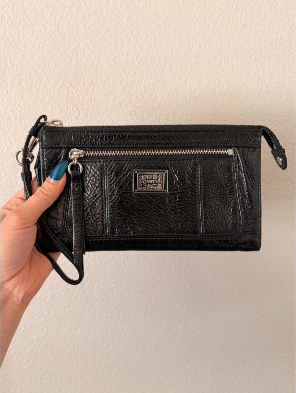 Vintage Black Coach Poppy Wristlet Wallet with Silver Hardware and Pink Interior